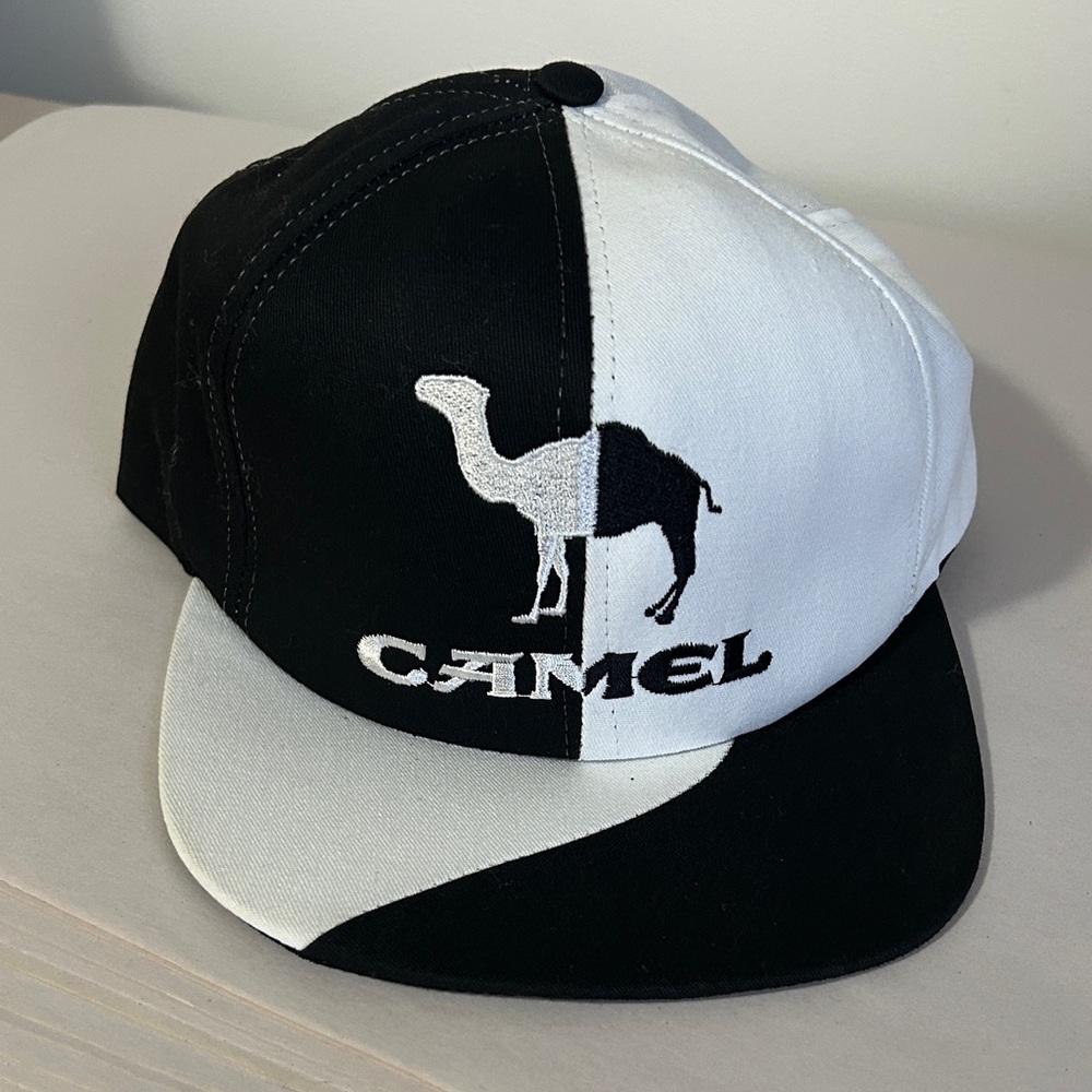 Camel Black and‎ White Men's Hat